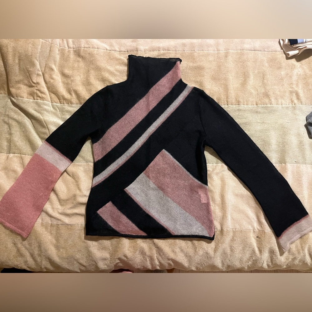 Elegant Black and Pink Women's Turtleneck Sweater